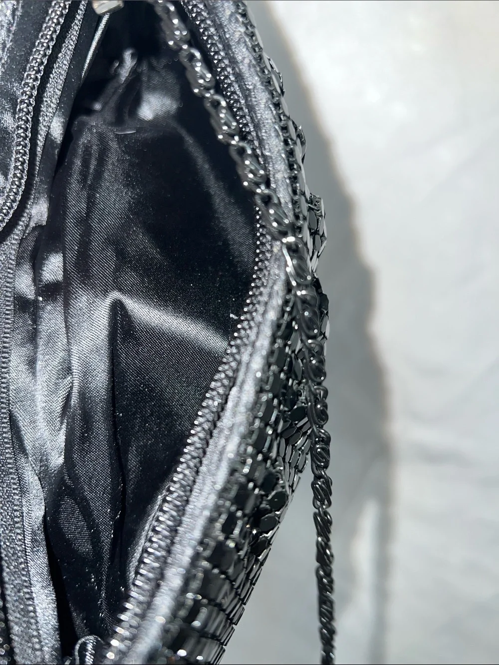 Source Unknown Vintage Black Sequin Chain-Handle Wristlet Clutch